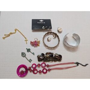 Junk Drawer Jewelry craft lot Vtg & modern 14 pieces **read**
